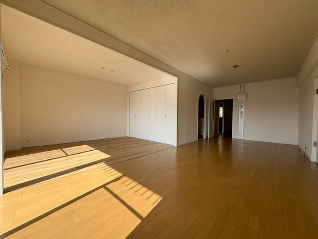 (2/24) 居室・リビング (2/24) 居室・リビング