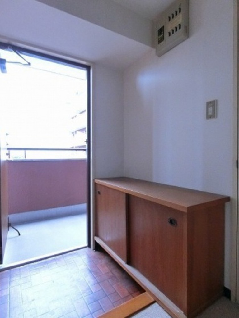 (12/20) 玄関 (12/20) 玄関