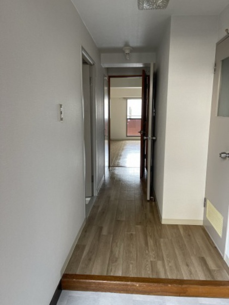 (8/19) 玄関 (8/19) 玄関