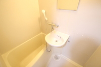 ※別号室の写真となっております。