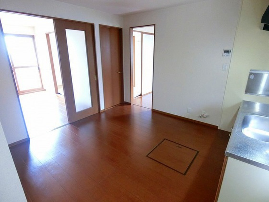 (2/24) 居室・リビング (2/24) 居室・リビング