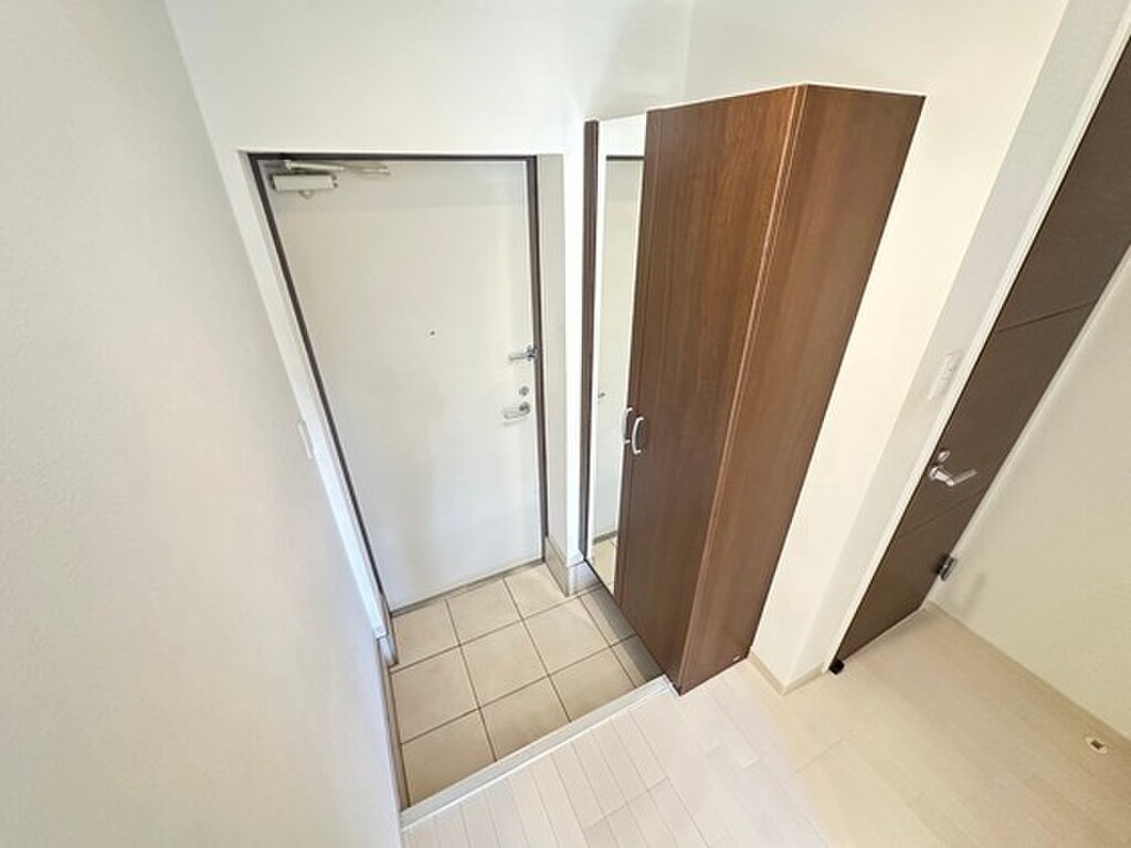 (11/20) 玄関 (11/20) 玄関