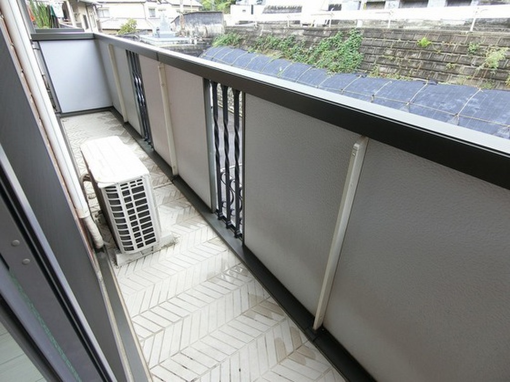 (12/23) バルコニー