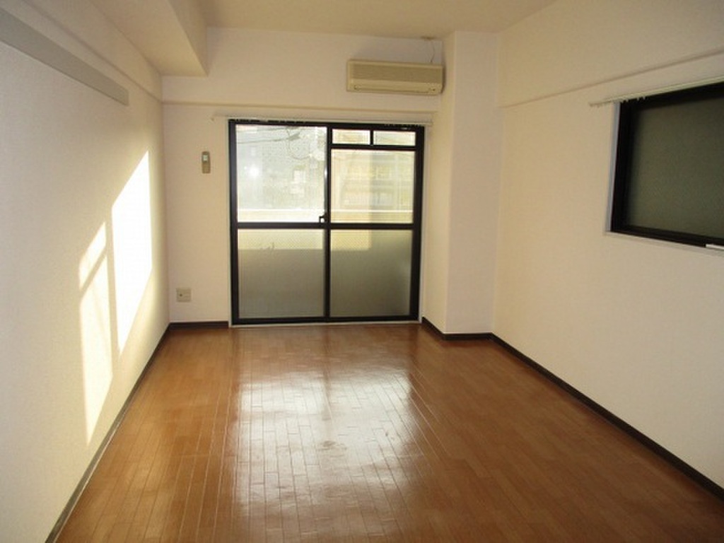 (2/21) 居室・リビング (2/21) 居室・リビング