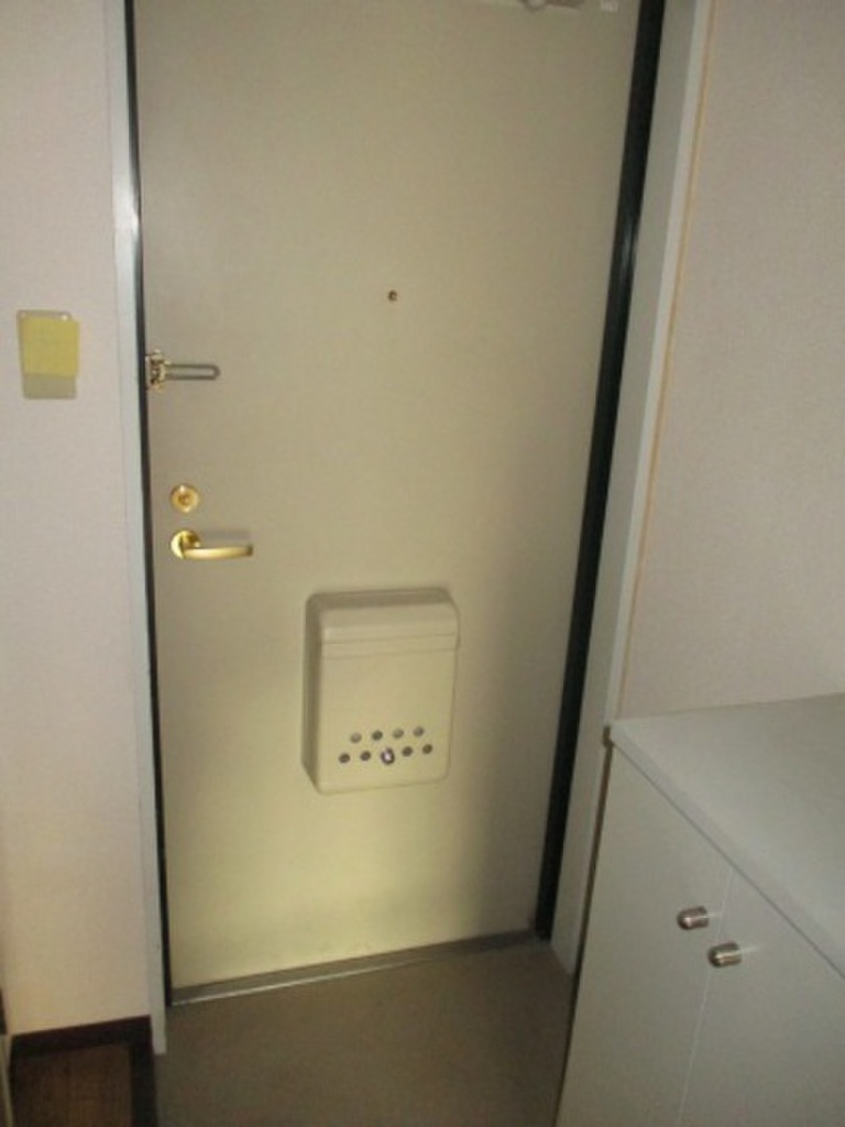 (11/21) 玄関 (11/21) 玄関