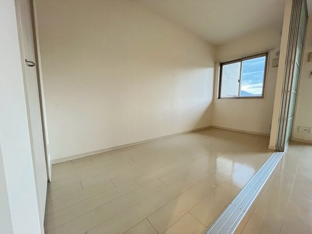 (8/25) ※別部屋の写真です