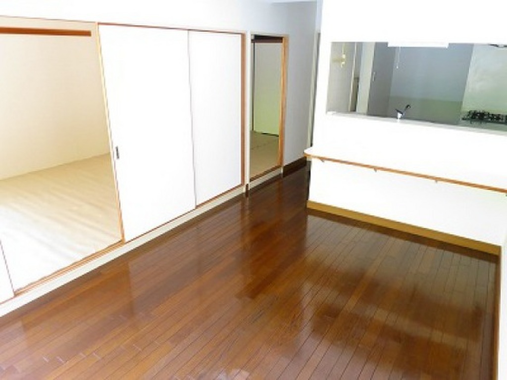 (2/18) 居室・リビング (2/18) 居室・リビング