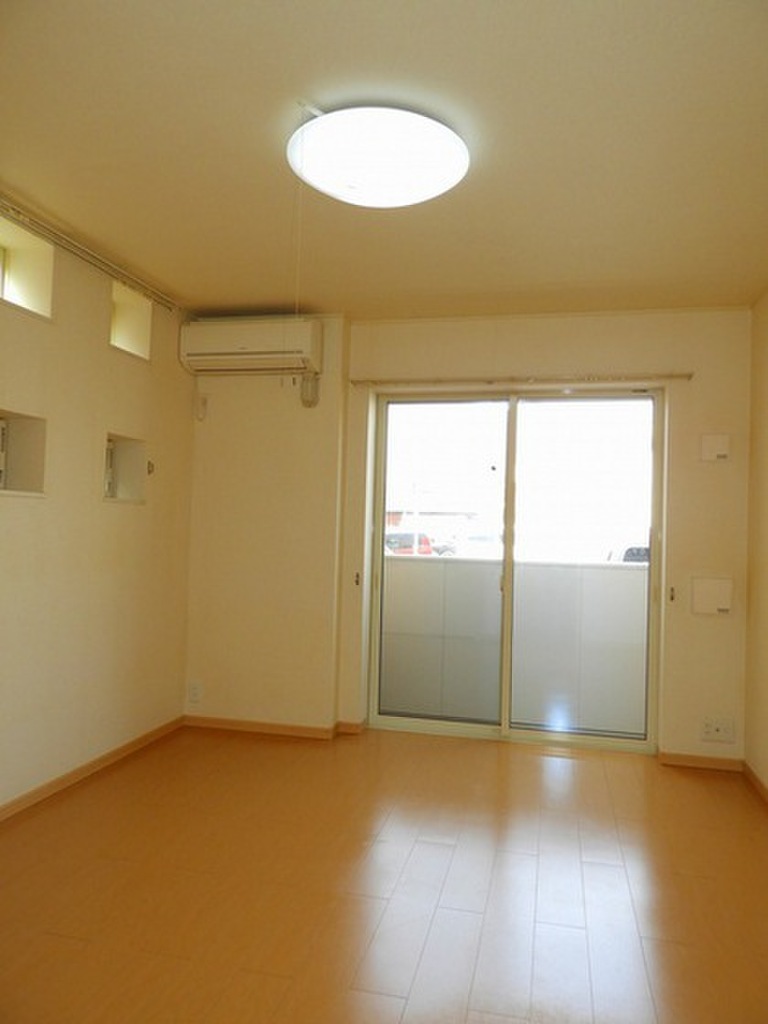 (2/21) 居室・リビング (2/21) 居室・リビング