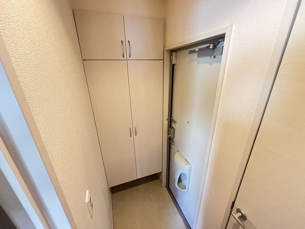 (8/24) 玄関 (8/24) 玄関