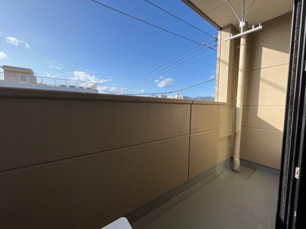 (10/20) バルコニー (10/20) バルコニー