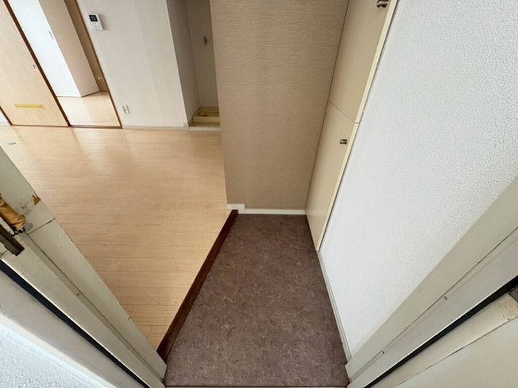 (12/22) 玄関 (12/22) 玄関