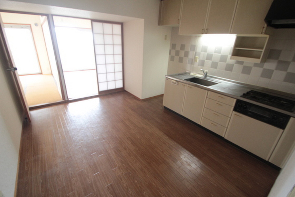 (10/28) 居室・リビング (10/28) 居室・リビング