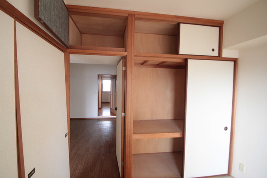 (16/28) 収納 (16/28) 収納