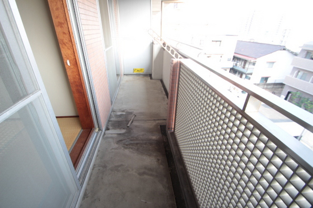 (17/28) バルコニー (17/28) バルコニー