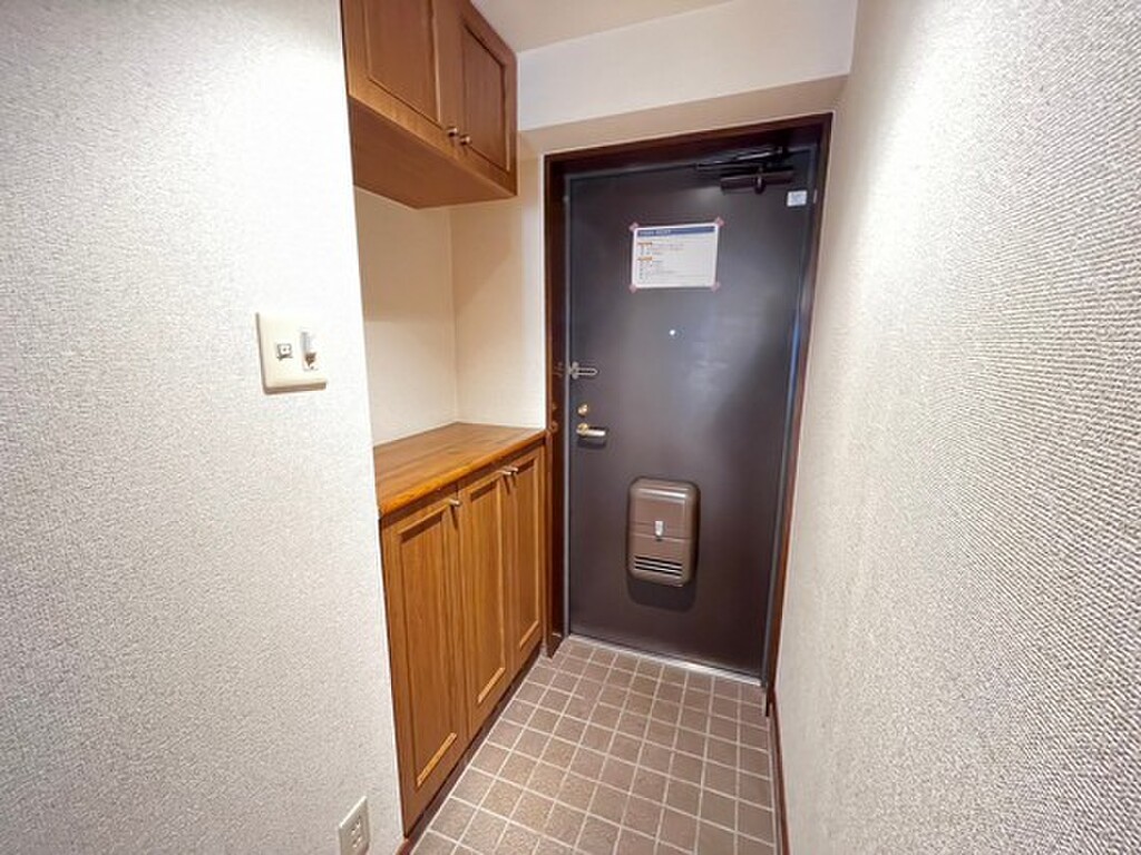 (8/29) 玄関 (8/29) 玄関