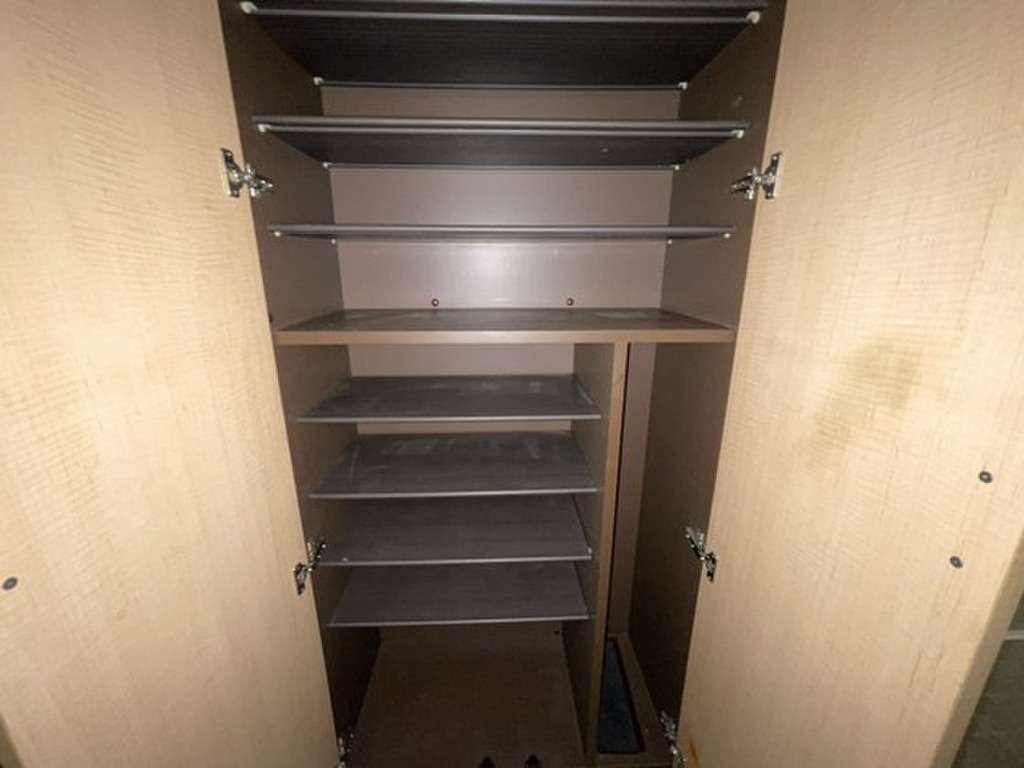 (8/23) 玄関 (8/23) 玄関