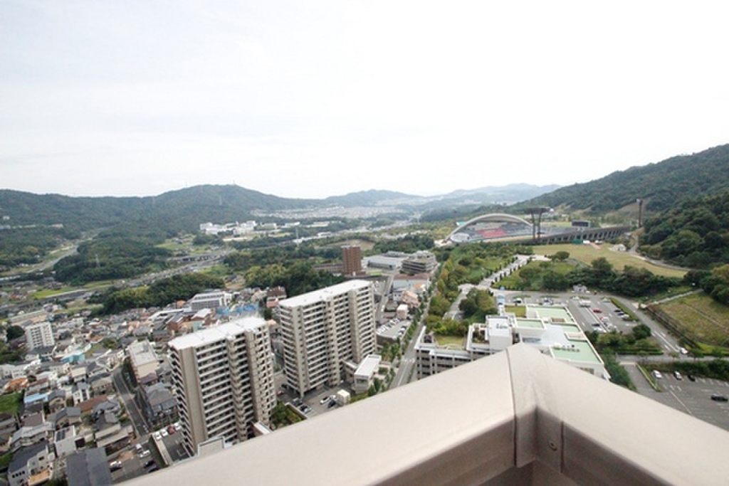 (13/32) 眺望 (13/32) 眺望