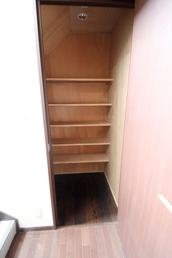 (16/32) 収納 (16/32) 収納