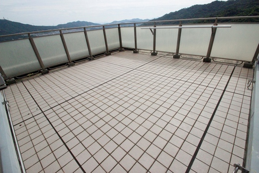 (21/32) バルコニー (21/32) バルコニー