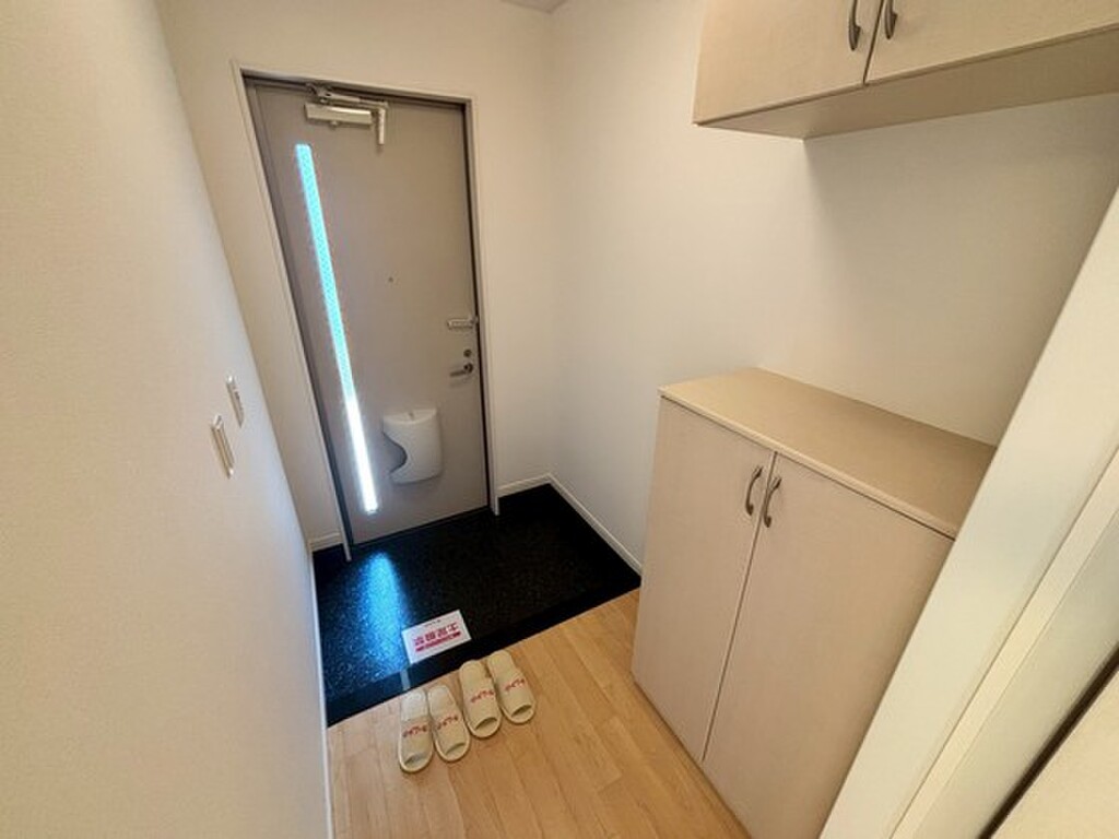 (2/22) 玄関 (2/22) 玄関