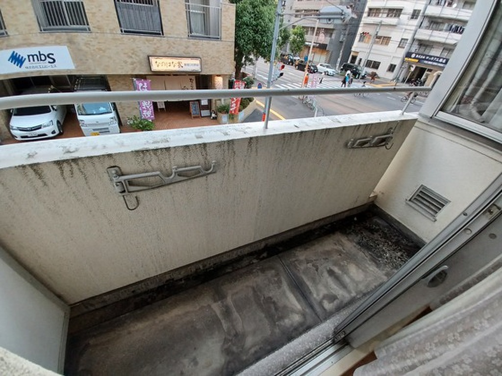 (12/23) バルコニー