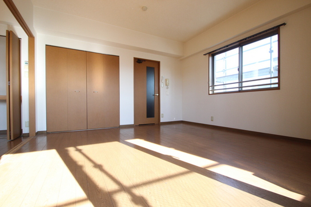 (2/24) 居室・リビング (2/24) 居室・リビング