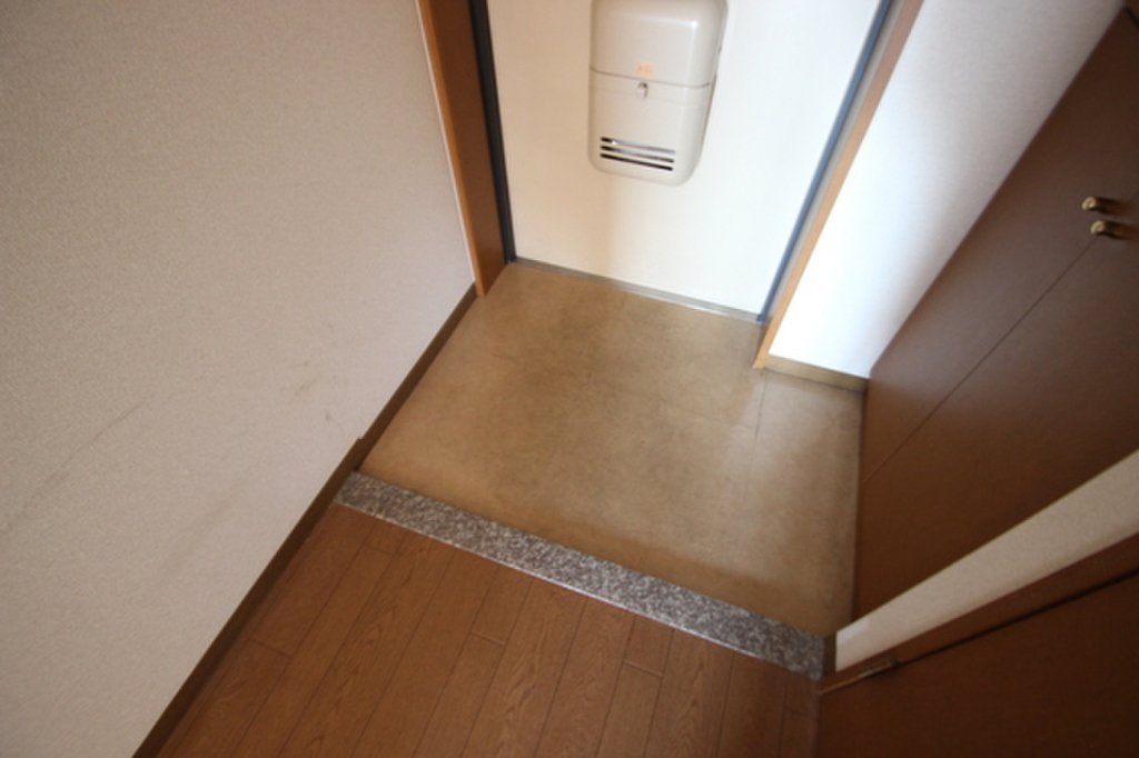 (8/24) 玄関 (8/24) 玄関