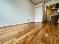 エヌエスビル