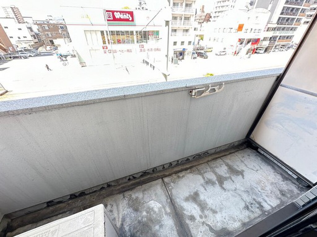 (2/21) バルコニー (2/21) バルコニー