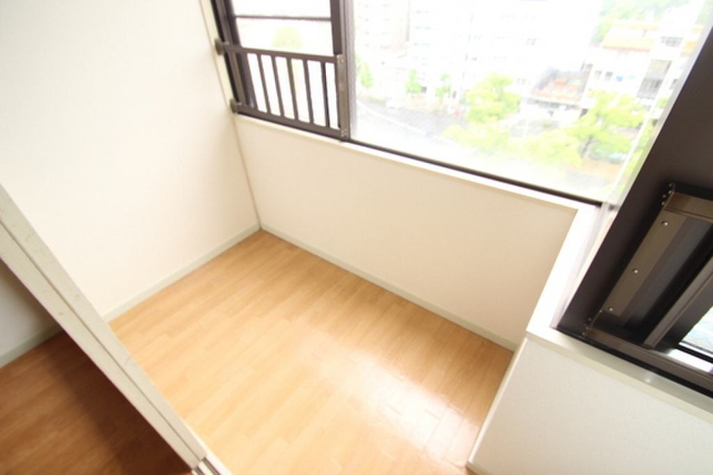 (11/22) バルコニー (11/22) バルコニー