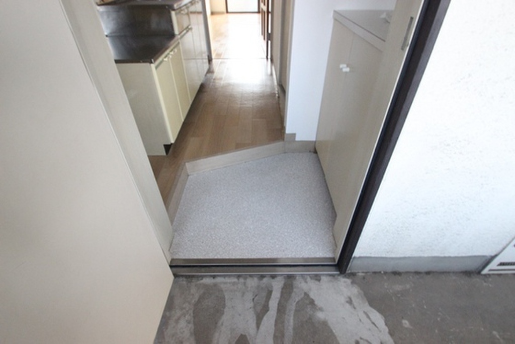 (8/24) 玄関 (8/24) 玄関