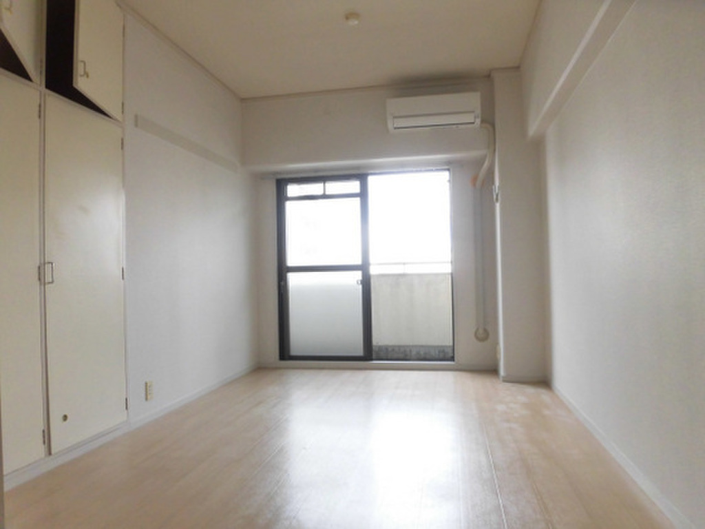 (2/18) 居室・リビング (2/18) 居室・リビング