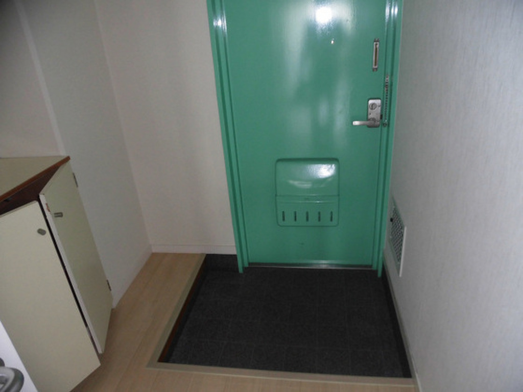 (9/18) 玄関 (9/18) 玄関