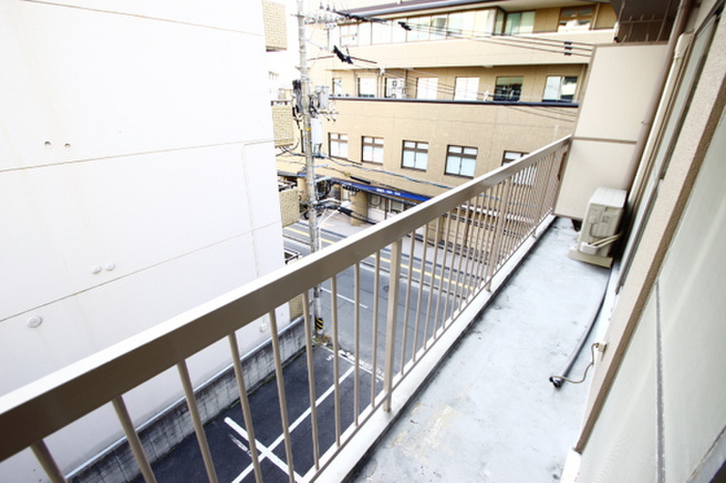 (11/19) バルコニー (11/19) バルコニー
