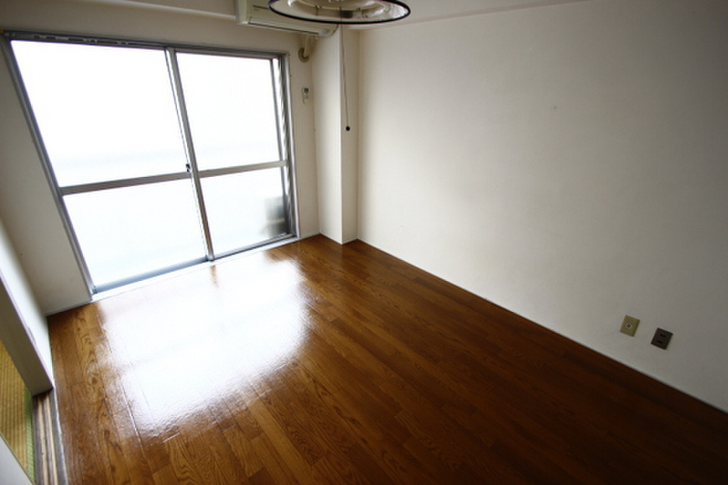 (2/19) 居室・リビング (2/19) 居室・リビング