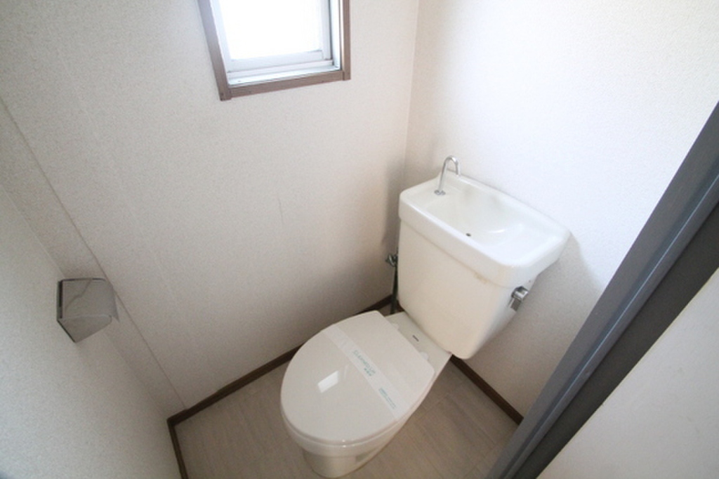 (8/18) トイレ (8/18) トイレ