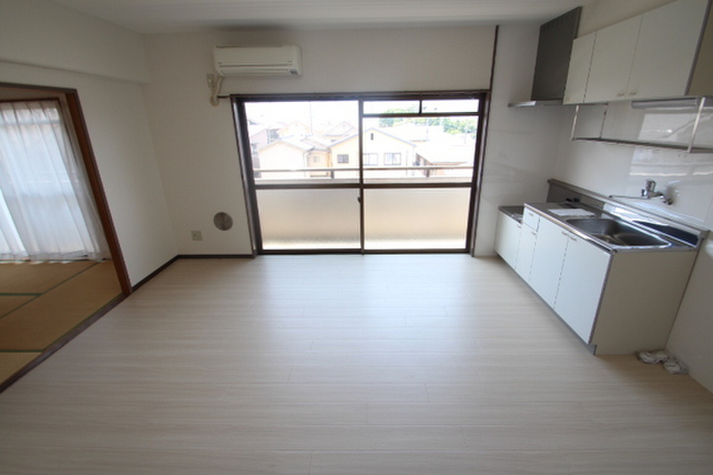 (2/19) ※別の部屋の写真です (2/19) ※別の部屋の写真です