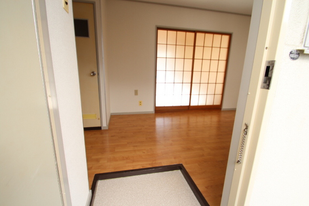 (9/22) 玄関 (9/22) 玄関