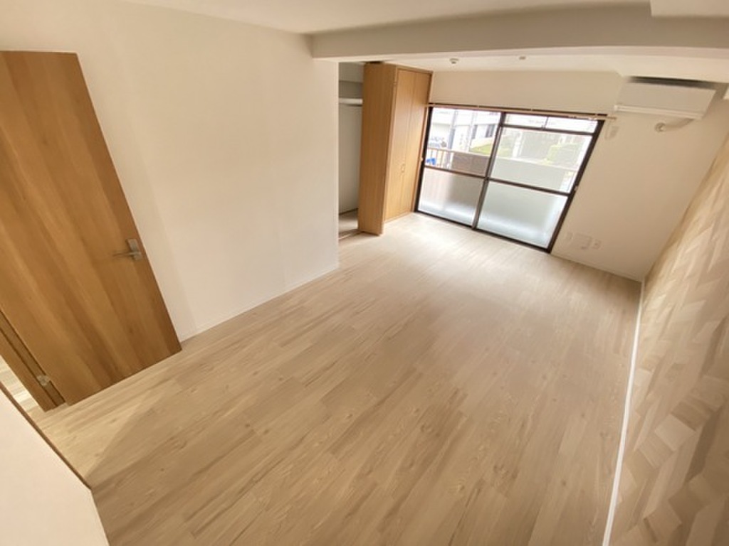 (5/28) 居室・リビング (5/28) 居室・リビング