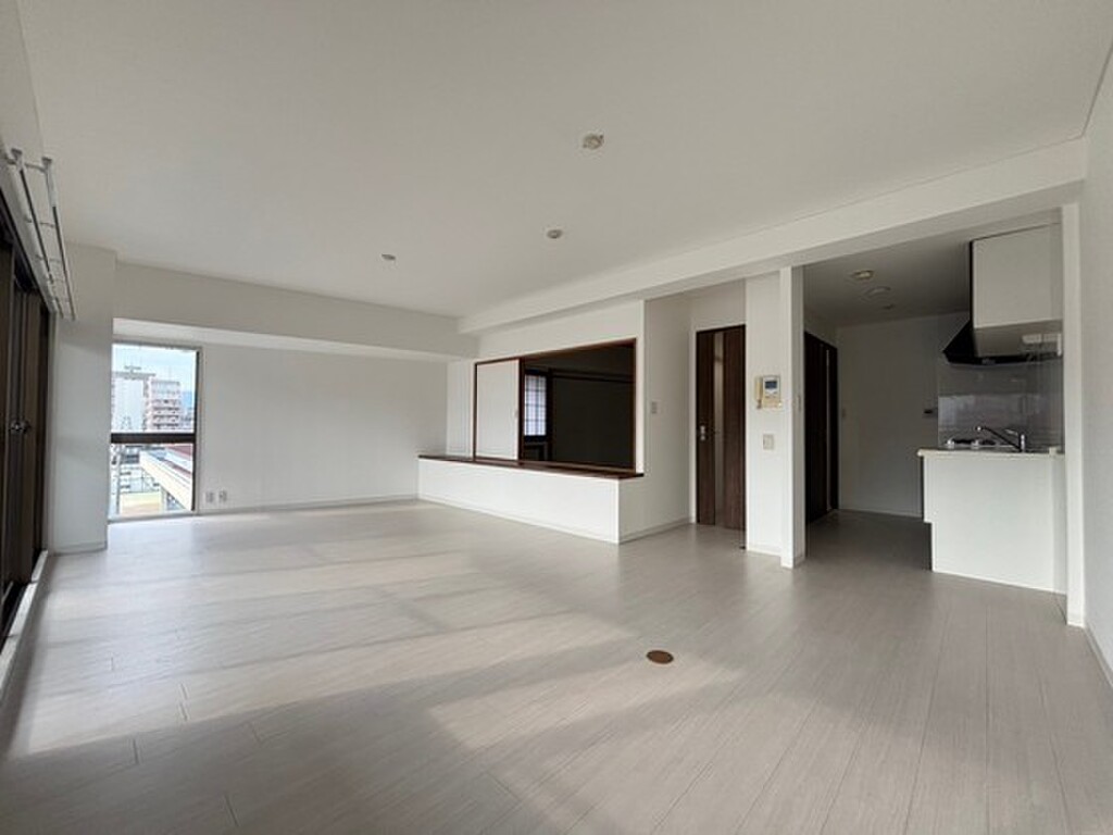 (2/21) 居室・リビング (2/21) 居室・リビング