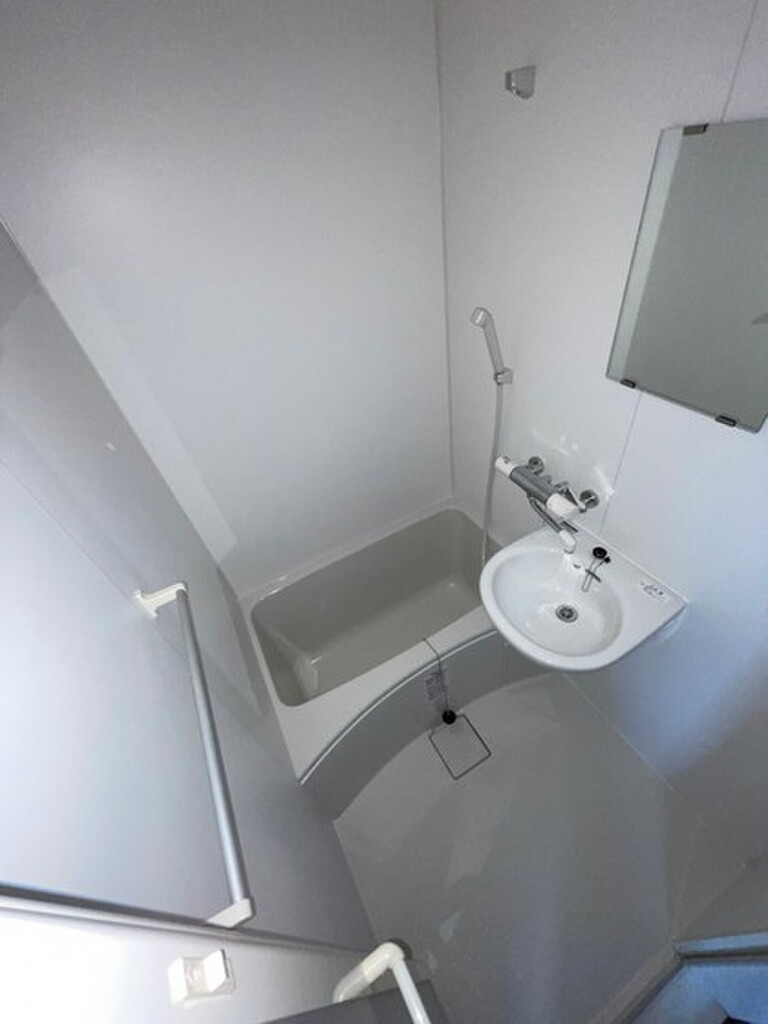 (4/31) バス (4/31) バス