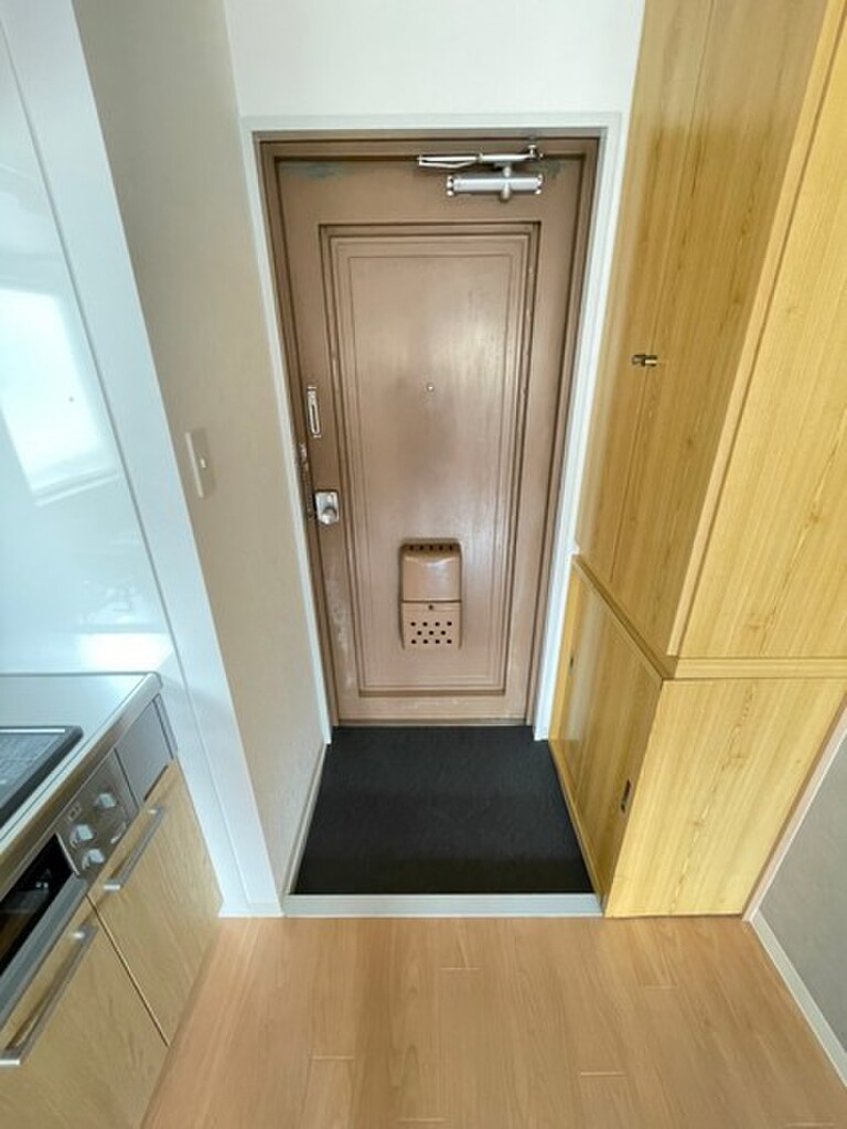 (11/31) 玄関 (11/31) 玄関