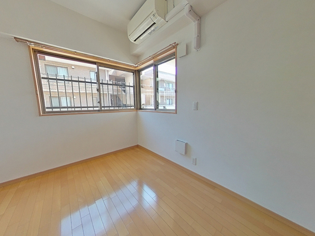 (8/21) ※別室の写真です (8/21) ※別室の写真です