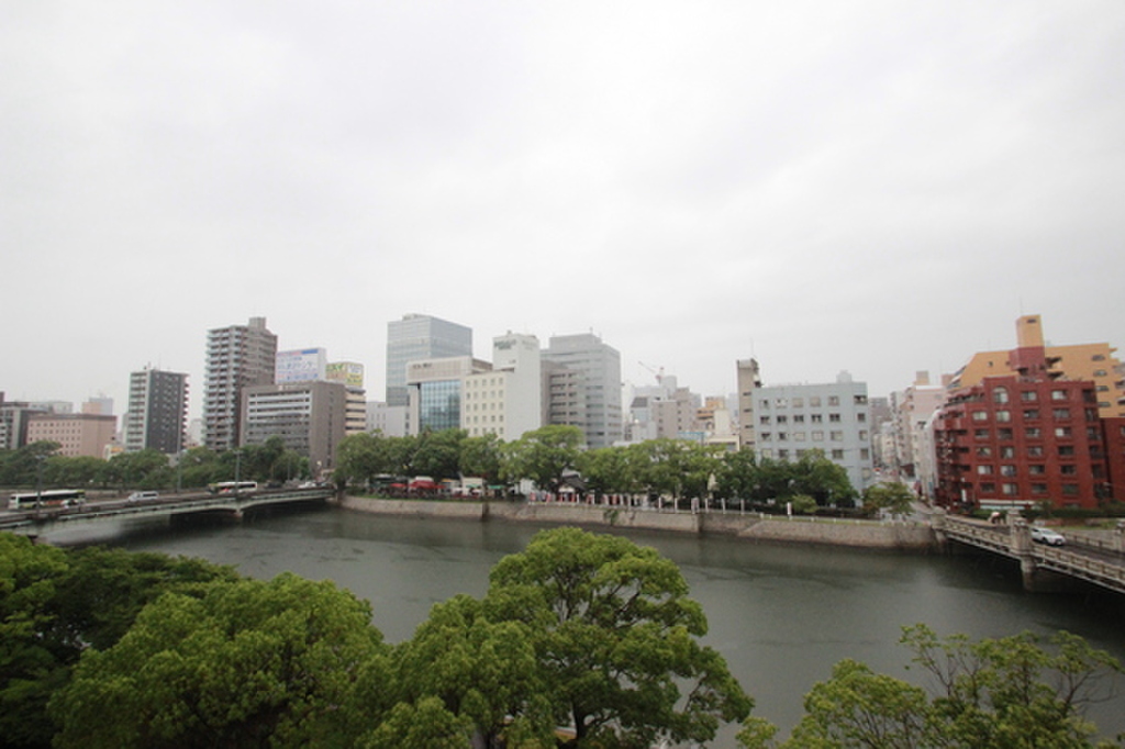 (13/25) 眺望 (13/25) 眺望