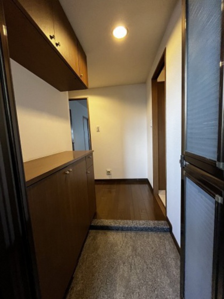 (8/17) 玄関 (8/17) 玄関