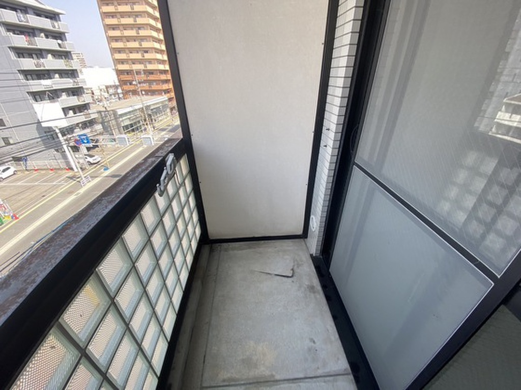 (12/23) バルコニー