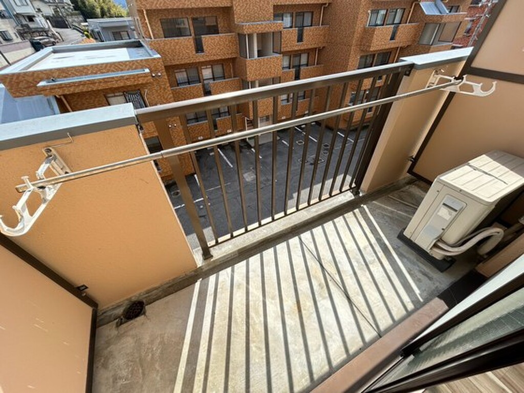 (11/22) バルコニー