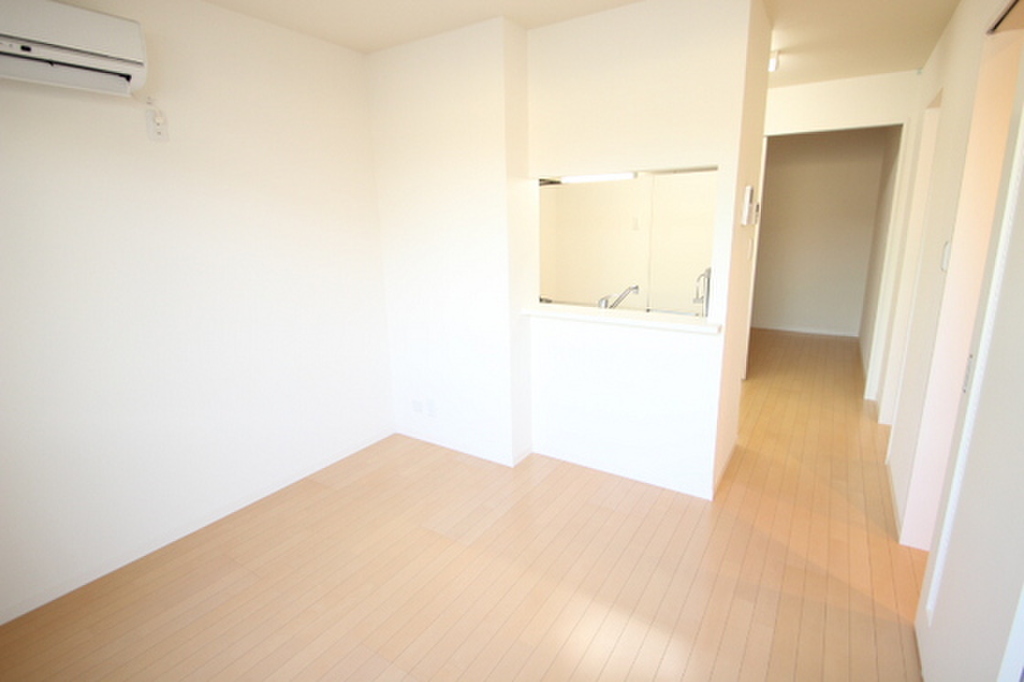 (2/22) 写真は別号室のものです。 (2/22) 写真は別号室のものです。