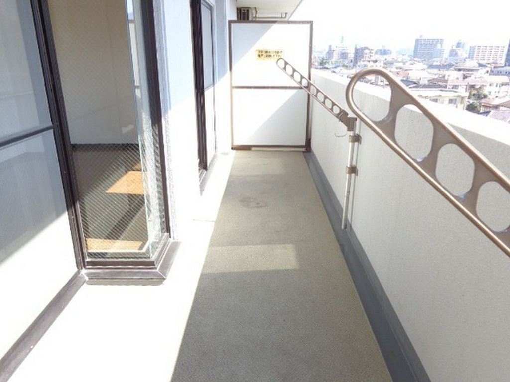 (12/18) バルコニー