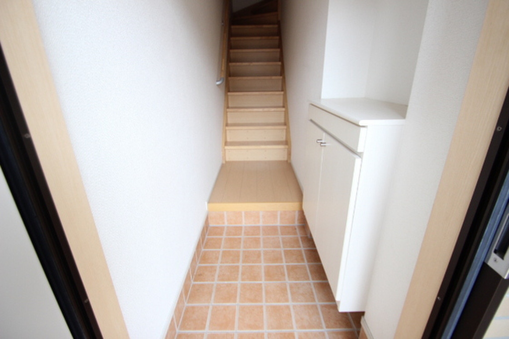 (6/24) 玄関 (6/24) 玄関